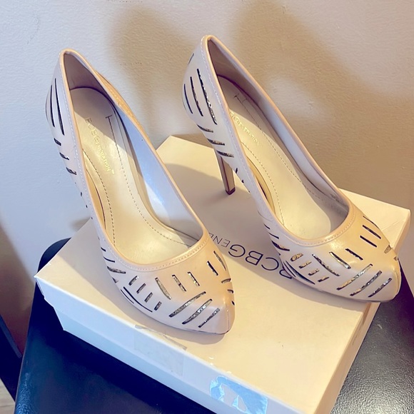 BCBG Eneration size 9 Mojave/Gold - Picture 1 of 7